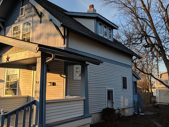 2nd image of 810 Greenlawn Ave