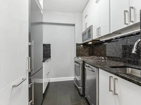 178 East 80th Street 1F image 3 of 11