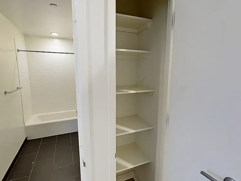 45 Hoyt St #9K — Photo 5