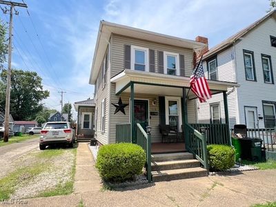 518 N Uhrich St, Uhrichsville, OH, 44683