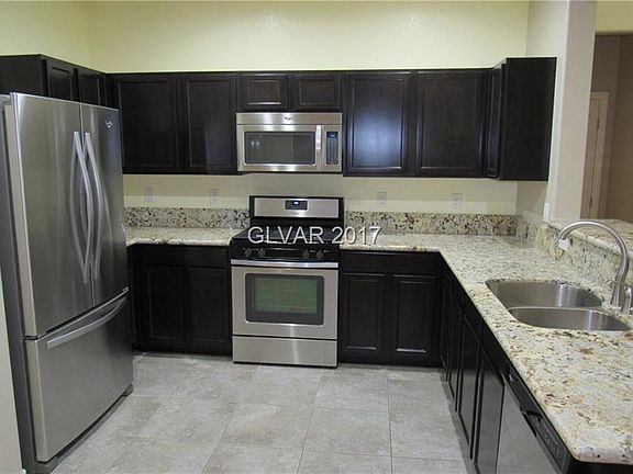 3rd image of 976 Aspen Cliff Dr #0