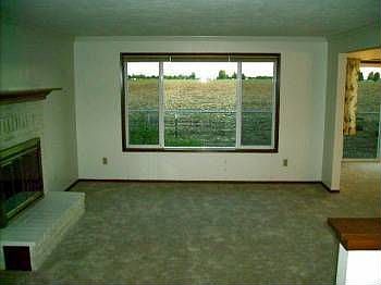 4th image of 2190 W Santiam Dr