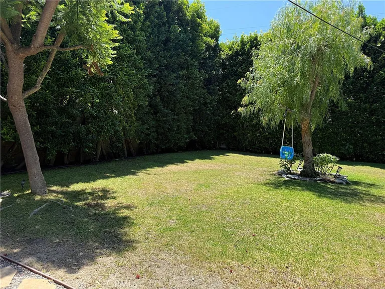 5039 Rubio Ave — Photo 15
