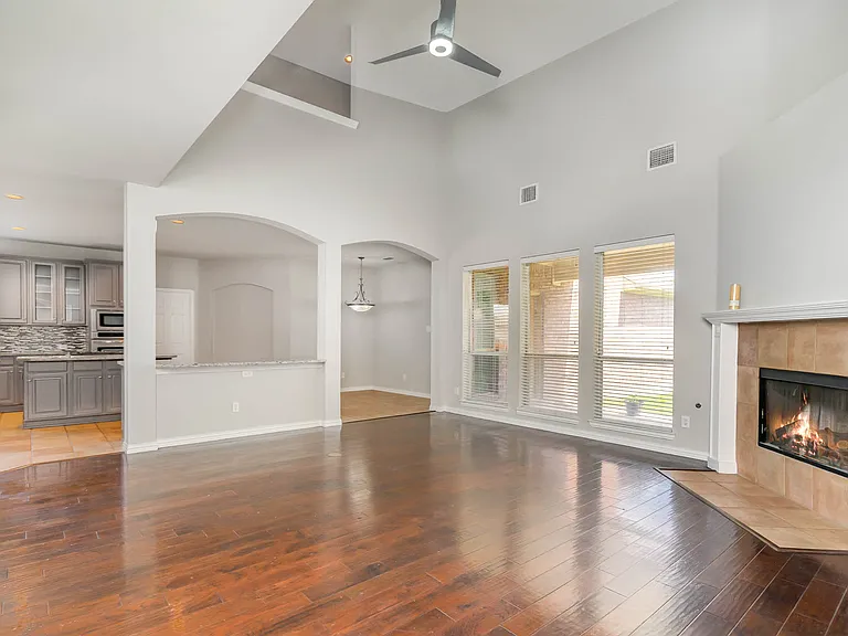 2940 Hagen Dr — Photo 8