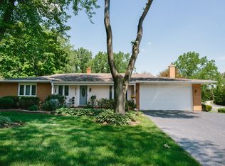 28220 W Meadow Lane Rd, McHenry, IL 60051