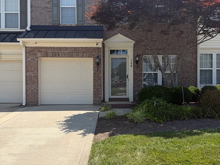 128 Autumn Falls Dr — Photo 1