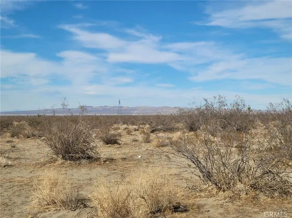 0 South St, Phelan, CA 92371