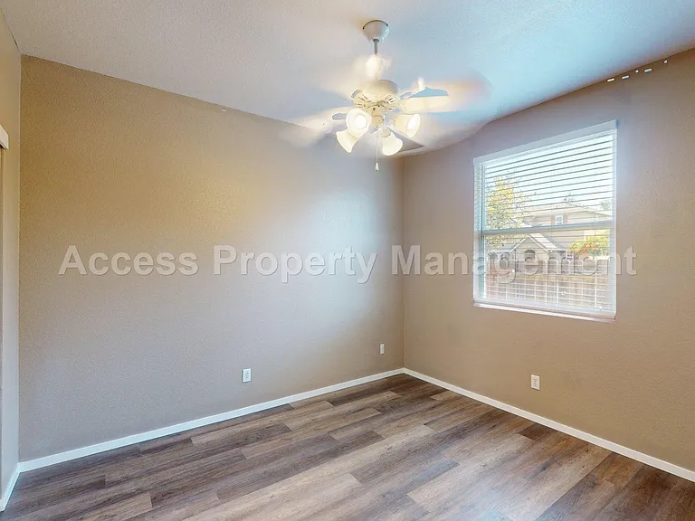 1245 W Springer Dr — Photo 5
