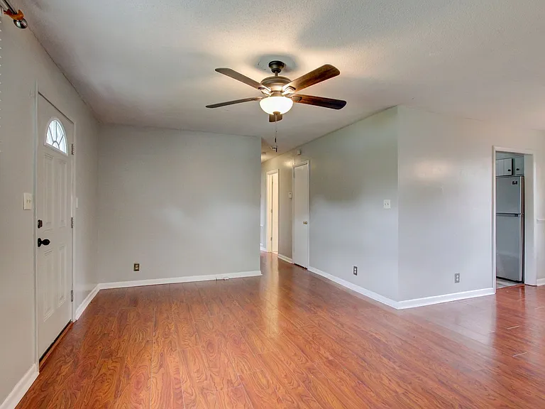 729 Welsey Dr — Photo 26