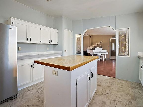 5th image of 23250 Libertalia Ln