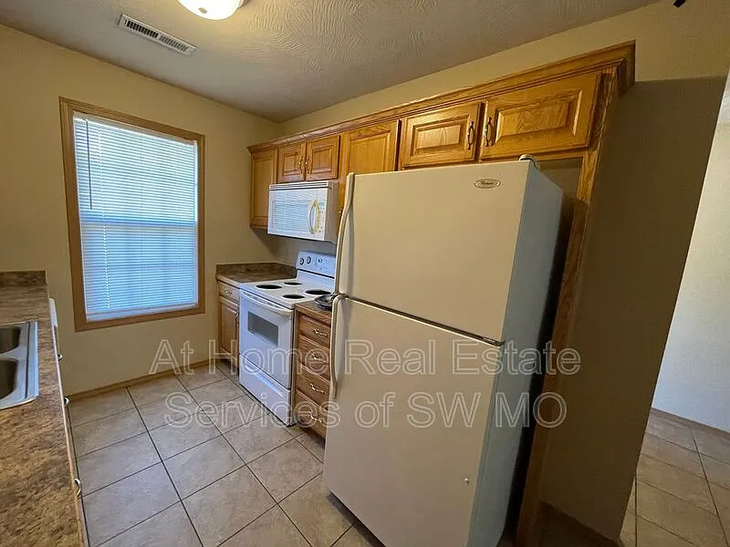 2 bed, 2.0 bath, 1200 sqft, $1,230 — Photo 4