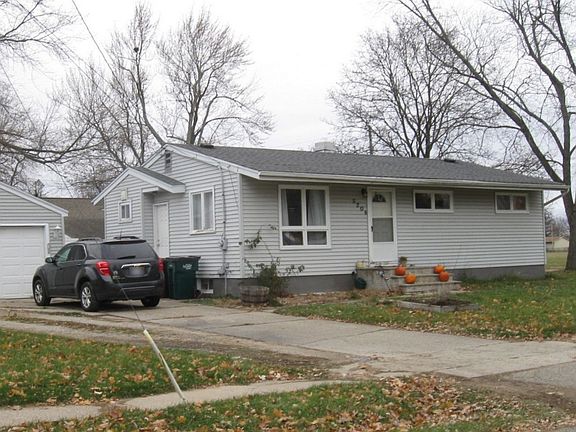 3rd image of 3206 Lafayette Ave