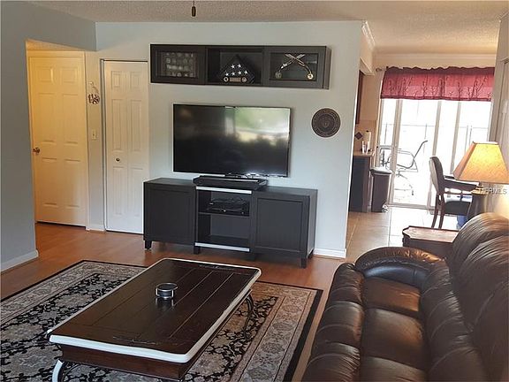 2nd image of 1453 Sandalwood Dr