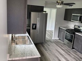 808 Dogwood St NW, Demotte, IN 46310