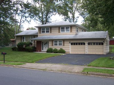 16 Ventnor Dr, Edison, NJ, 08820
