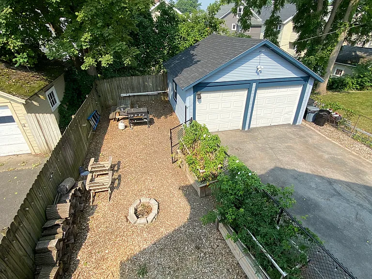 250 Woodbine Ave #1 — Photo 34