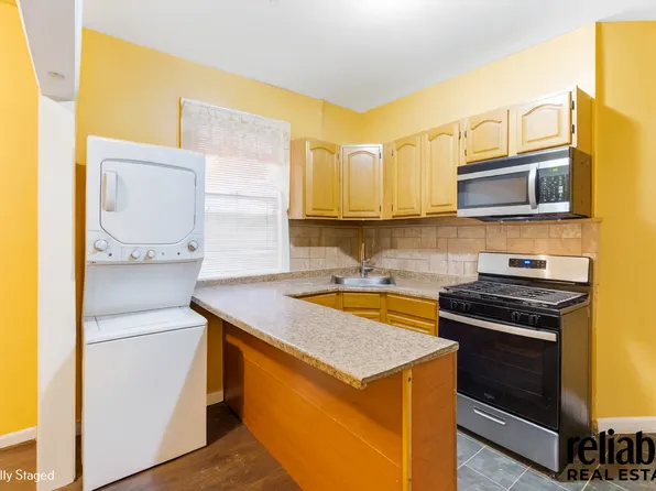 125 Neptune Avenue image 3 of 12