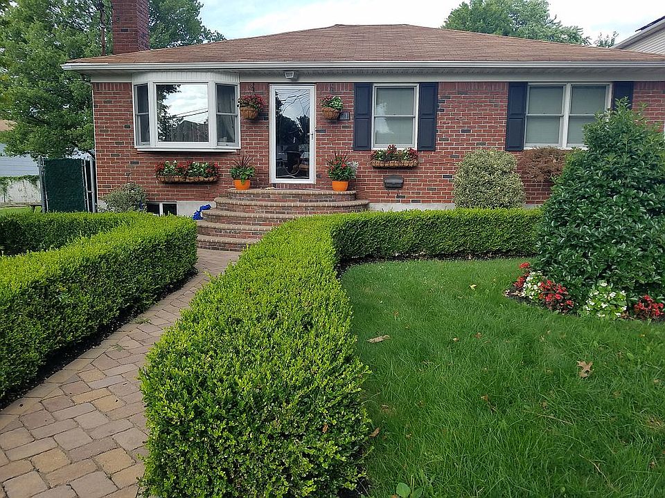 1st image of 61 Burke Ave
