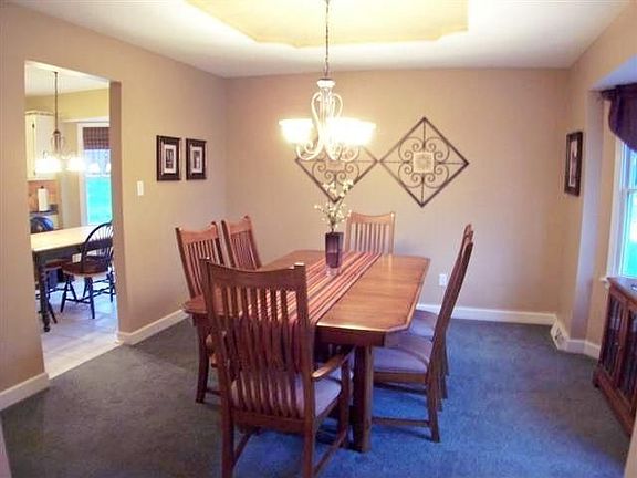 5th image of 2205 Tower Dr
