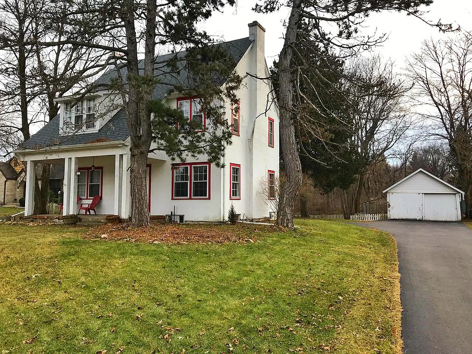 1st image of 921 E Capitol Dr