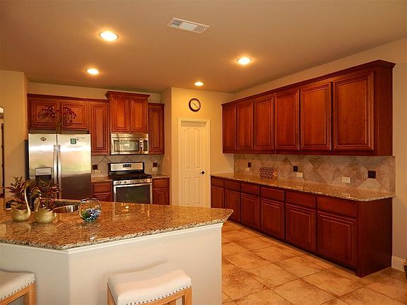 5th image of 513 Kelvington Dr