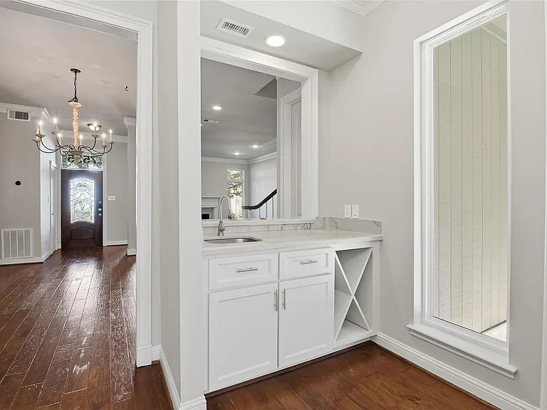 7535 Olympia Dr — Photo 25