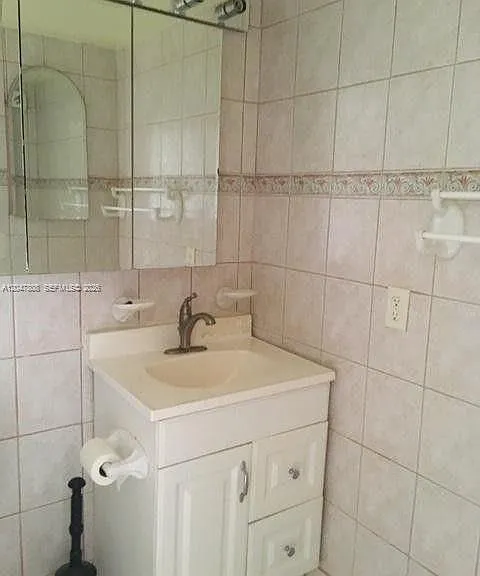 2 Coventry Ln #2-A — Photo 7
