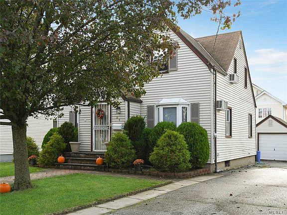 2nd image of 31 Irwin St