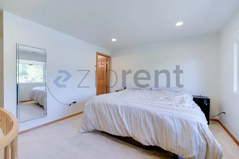 8835 SE 36th St — Photo 18