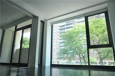 Rented by R New York