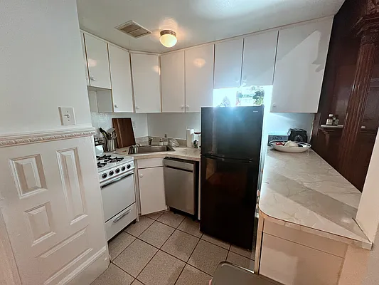 Rented by William Raveis Real Estate | media 23