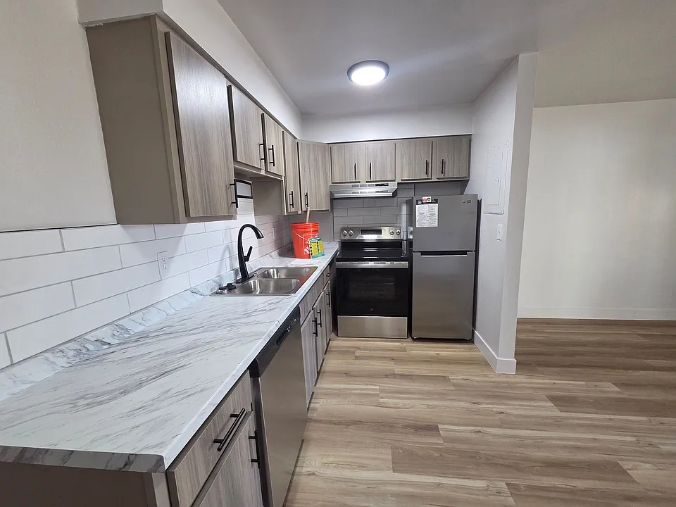 Stone Gate Apartments