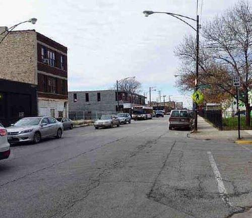 3rd image of 1623 W Grand Ave #4W