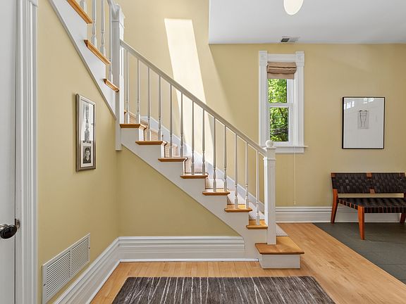 2nd image of 3744 N Bosworth Ave