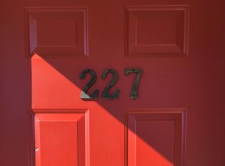 227 Wildwood Dr, Hopkinsville, KY 42240