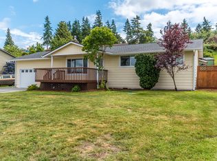 562 Dugualla Rd, Oak Harbor, WA 98277