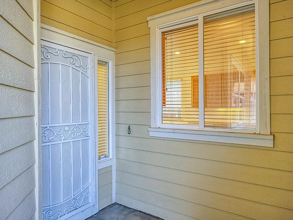 3rd image of 455 Gamay Drive