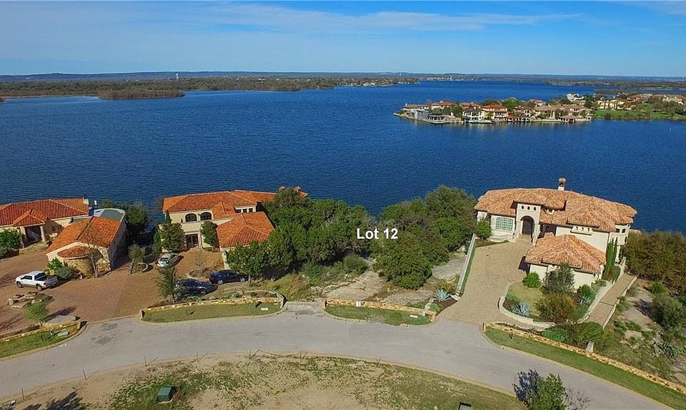 1st image of 12 Lago Escondido