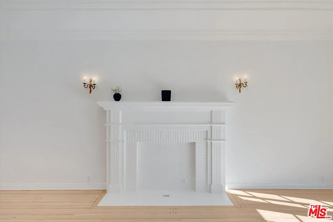 2 bed, 1.5 bath, 1470 sqft, $6,500 — Photo 3