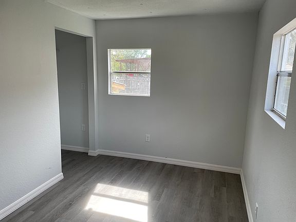 2nd image of 4841 Cynthia St