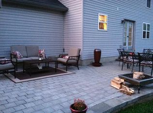 121 Turners Pond Dr, Lincoln University, PA 19352