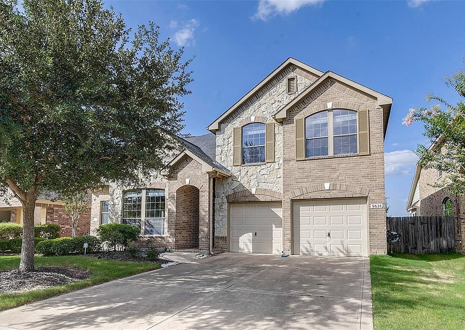 1st image of 9614 Sapphire Hill Ln