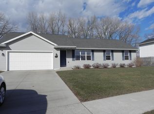 2093 Charles St, De Pere, WI 54115