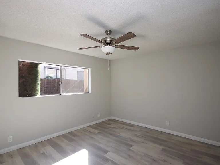 2505 W Grand Ave #B — Photo 10