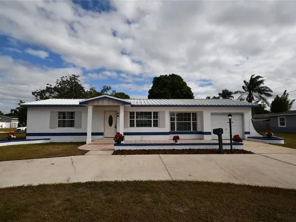 2255 Leslee Lake Dr N, Saint Petersburg, FL 33713