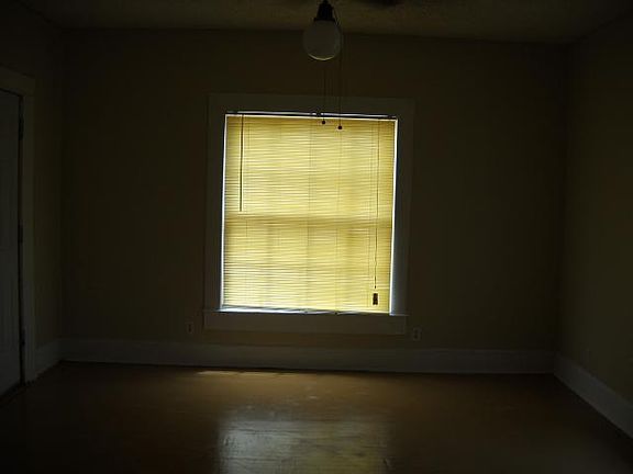2nd image of 1842 Idlewild St