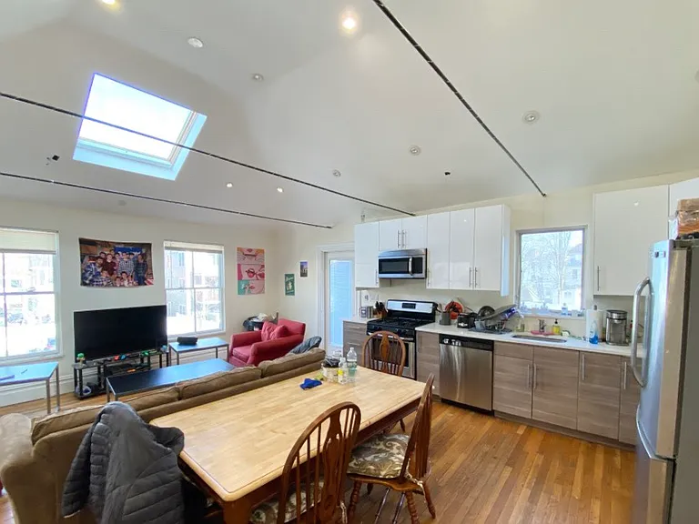 91 Cedar St #3 — Photo 1