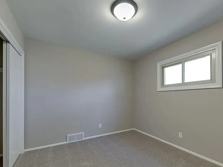 236 N Sunnyside Rd — Photo 12