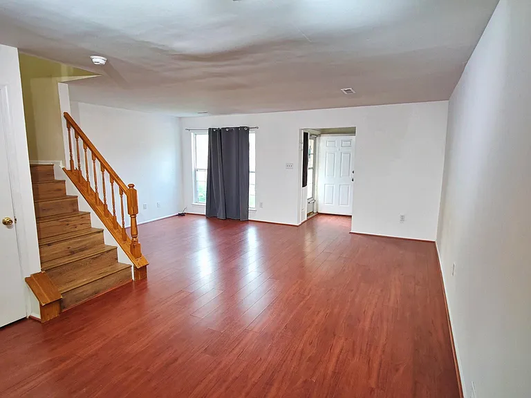 166 Winstead Dr — Photo 4