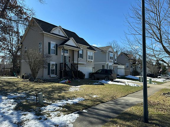 3rd image of 920 1st St